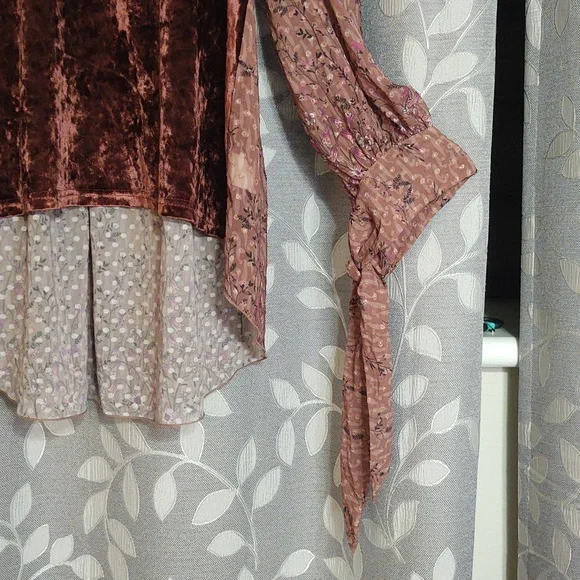 Ivy Jane Velvet and Chiffon Women's Top size L - Picture 2 of 10